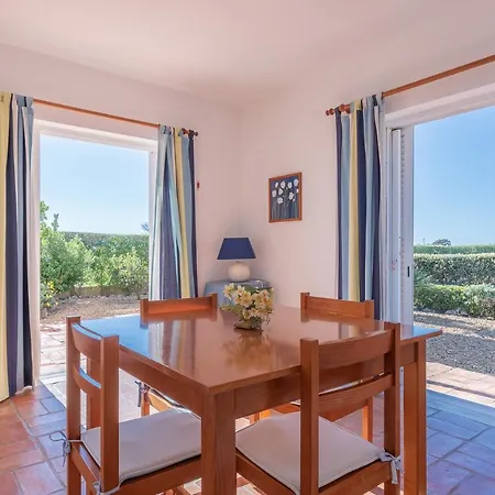 Holiday home Caixinha 2 *