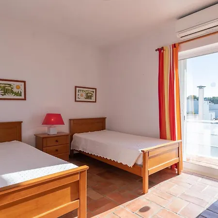 Casa vacanze Caixinha 2 *